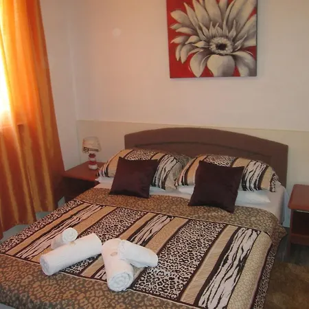 Lisica Apartment *
